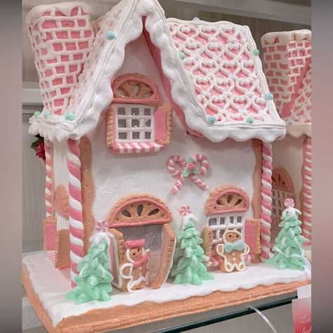 New Pink Gingerbread Clay Dough House #Pinkgingerbread #Gingerbreadhouse #Pinkchristmas Gingerbread Themed Christmas Decor Pink, Pink Christmas Gingerbread House, Cute Ginger Bread Houses, Cute Gingerbread House Drawing, Pink Christmas Wall Decor, Gingerbread House Village Ideas, Gingerbread House Ideas Pink, Gingerbread House Colorful, Whimsical Gingerbread House