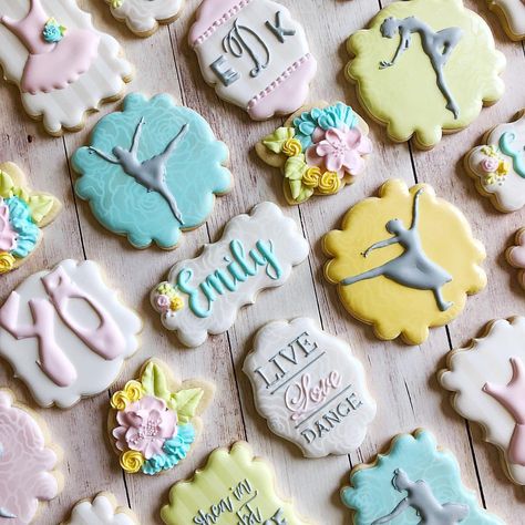 Dance Cookies, Hip Hop Dancer, Love Dance, Graduation Cookies, Dance School, Buzzfeed Food, Dance Recital, Cookies Decorated, 12th Birthday