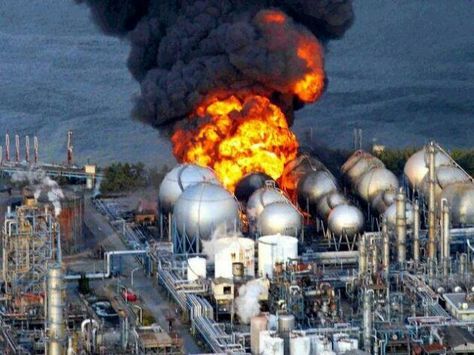 Explosion at the Fukushima-Daiichi Nuclear Power Plant Nuclear Radiation, Nuclear Disasters, Nuclear Plant, Shoot The Moon, Nuclear Energy, Nuclear Power Plant, Fukushima, Nuclear Power, Nagasaki