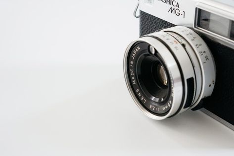 Close-up of vintage camera on white background Camera Wallpaper, White Camera, Cinema Art, Parisienne Chic, Cinema Camera, Background Wallpapers, Polaroid Photos, Photography Accessories, Better Call Saul