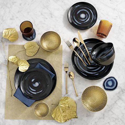 Simple, modern dinnerware. Designed to complement your food, not compete with it, our colorful dishes and modern dinnerware sets will make every meal a bit more stylish. Modern Placemats, Kitchen Confidential, Gold Flatware, Food Storage Boxes, Gold Table, Light Teal, Flatware Set, Bathroom Sets, Gold Set