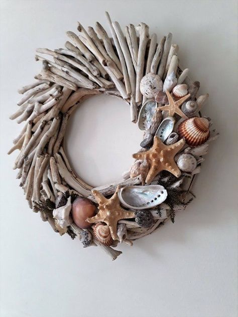 Flower Activity, Starfish Wreath, Driftwood Candle Holders, Driftwood Wreath, Driftwood Candle, Driftwood Diy, Art Coquillage, Diy Beach, Driftwood Projects