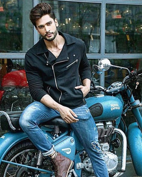 10 DROOLWORTHY pictures of India's first Mr World - Rediff.com Handsome Indian Men, Anurag Basu, Biker Photography, Biker Photoshoot, Parth Samthaan, Mens Photoshoot Poses, Dear Crush, Bike Photoshoot, Bike Photography