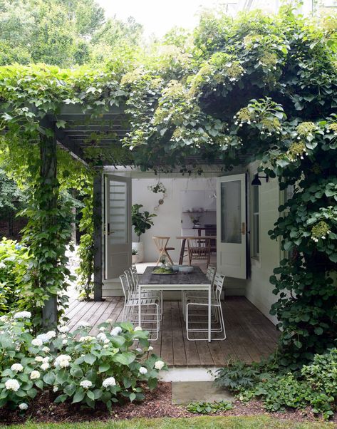 Photo 44 of 56 in Outdoor Gardens Shrubs Flowers Photos from A Hamptons Beach Retreat Gets a Scandinavian-Style Makeover - Dwell Hamptons Beach, Garden Nook, Climbing Hydrangea, Beach Retreat, Hamptons House, Shade Trees, Architecture Studio, Shade Plants, Outdoor Dining Area