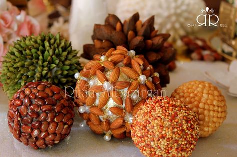 Nuts .Nut .Hill. Almonds - Iraqi Aghd Qaran by Ruaa Rose Nuts Plate Decoration, Fruit Table Setting, Wedding Gifts Table, Wedding Gift Table Decorations, Table Decorations Party, Party Favors Ideas, Persian Weddings Sofreh Aghd, Diy Wedding Food, Fruit Table