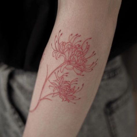 Red Flower Tattoos, Red Tattoo Ideas, Lotus Tattoo Design, Art Expressions, Chrysanthemum Tattoo, Red Tattoo, Flower Tattoo Shoulder, Red Ink Tattoos, Lily Tattoo