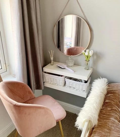 Small Vanity Ideas Bedroom, Ikea Deco, Makeup Room Decor Small Spaces, Modern Dressing Table Designs, Small Dressing Table, Dressing Table With Mirror, Table With Mirror, Dressing Table Design, Bedroom Dressing Table