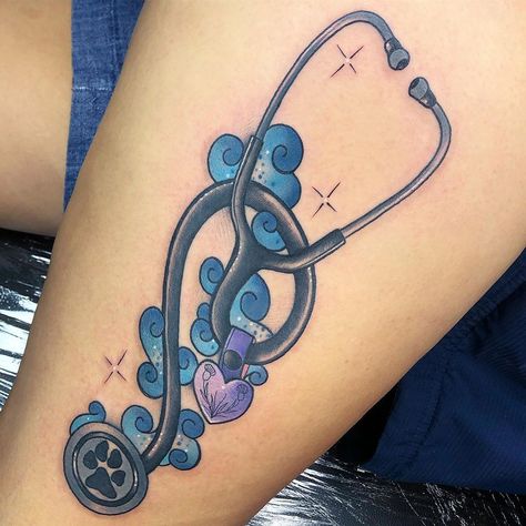 Stethoscope Tattoo, Nurse Goals, Black Nurse, Heart Tattoo, Yin Yang, Infinity Tattoo, I Tattoo, Tatting, Piercings