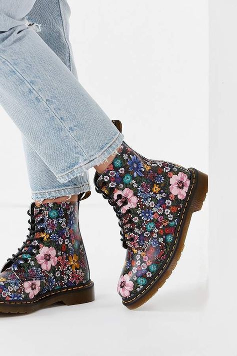 Dr. Martens 1460 Pascal Wanderlust Boot Floral Dr Martens, Red Doc Martens, Doc Martens Outfits, Dr Martens 1460 Pascal, Doc Martens Style, Doc Martens Outfit, Doc Martens Boots, Army Boots, Combat Boot