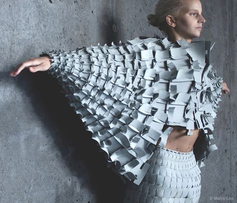 Architectural Fashion, Unconventional Fashion, Origami Fashion, Sculptural Fashion, Geometric Fashion, New Architecture, Fashion Design Patterns, Paper Dress, Fashion Forms