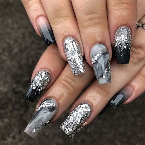 Nye Nail Ideas, Black And Silver Nails, Nye Nails, Silver Nail Designs, Water Nails, Marble Nail Designs, Ombre Nails Glitter, Silver Nail, Ombre Acrylic Nails