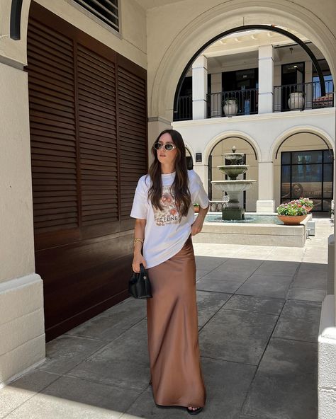 into it - maxi skirts & oversized shirts that is🤍✨ . . . . . #transitionaloutfit #prefall #prefalloutfit #prefal|2024 #outfitideas #cuteoutfits #maxiskirts #maxiskirt Pre Fall Outfits, Oversized Shirts, Transition Outfits, Maxi Skirts, Pre Fall, Oversized Shirt, Maxi Skirt, Cute Outfits, How To Wear