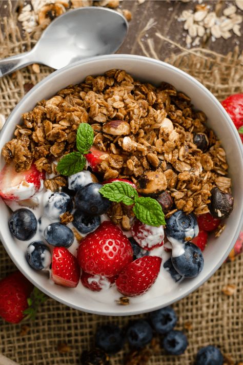 Crunchy homemade granola is healthy and nutritious but also very easy to make. Filled with grains, nuts, oats, and fruit. You can easily freeze the cereal and keep the granola fresh. #homemade_granola, #how_to_make_granola, #healthy_granola, #nutritious_granola, #easy_granola_recipe, #allourway Toasted Muesli Recipe, Low Calorie Cereal, Low Calorie Granola, Toasted Muesli, Granola Calories, Healthy Homemade Granola Recipe, Muesli Recipe, Easy Homemade Granola, Homemade Granola Healthy