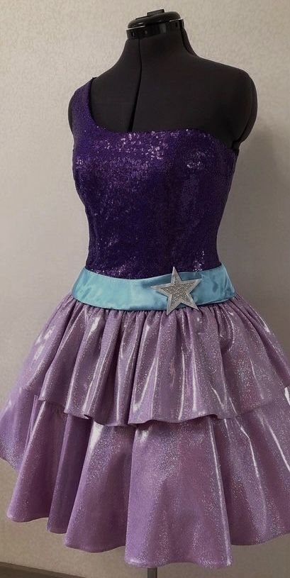 Popstar Barbie Costume, Barbie Outfit Sketch, Princess And The Pop Star Costume, Barbie Princess And The Popstar Halloween Costume, Princess And Popstar Costume, Barbie Popstar Aesthetic, Barbie Dress Fashion Outfit, Barbie Princess And The Popstar Costume, Barbie Cosplay Dress