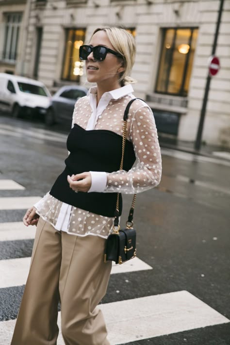 Sheer Top Outfit, Upcoming Fashion Trends, Damsel In Dior, Makijaż Smokey Eye, What To Wear Today, Elevated Style, Colored Pants, Street Style Inspiration, Work Style