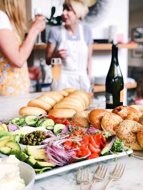 How To Serve Bagels At A Party, Lox And Bagels Board, Brunch Ideas Party, Diy Bagels, Lox Platter, Brunch Bagels, Backyard Brunch, Shana Tovah, Engagement Brunch