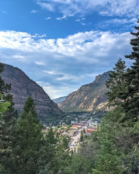 I love a small town. 🥰 Can you name this small town without looking at the tag? It is just an amazing town to stop and explore. And I stop at the @ouraybrewery almost every time. 🍻 The view from their rooftop area might be the best in town. Town From Above, Town Surrounded By Forest, Small Town In The Mountains, Night Aesthetic Small Town, Beautiful Streets Small Towns, Environment References, Background References, Christmas Sketch, Background Reference