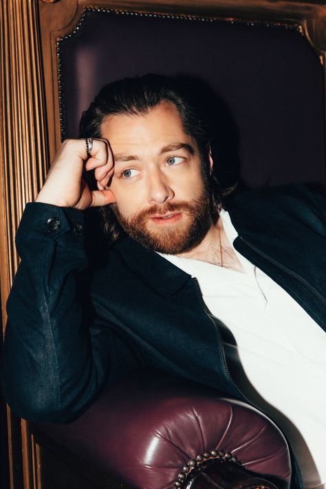 Richard Rankin Outlander, Richard Rankin, Hello Handsome, Male Actors, Outlander Tv, Beautiful Blue Eyes, Image Bank, Jamie And Claire, Diana Gabaldon