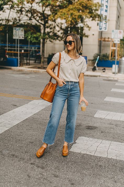 Wide Leg Jeans And Graphic Tee, Cropped Jeans Summer Outfit, Wide Leg Jeans Graphic Tee Outfit, Slim Wide Leg Jeans Outfit, Short Wide Leg Jeans Outfit, Petite Wide Leg Jeans Outfit, Wide Leg Light Jeans Outfit, Wife Leg Jeans Outfit, Wide Leg Jeans Outfit Spring