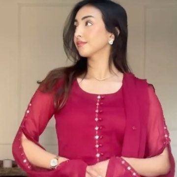 Ruby Designs - Womens Pakistani Casual/Partywear Suits on Instagram: "Open Sleeves or Closed Sleeves? You decide! ❤️🍓🌹 Fashion is all about choices and we love adding features that allow you to make your outfit your own! 🌸 We’ve added a button at the end of our KAYRA sleeves, allowing you to switch effortlessly between open and closed sleeves, creating two stunning looks in one outfit 😍 How do you prefer your sleeves? Open for a breezy, carefree vibe, or Closed for that chic, elegant look? L Partywear Suits, Make Your Outfit, Open Sleeves, Open Sleeve, Elegant Look, Your Outfit, A Button, Our Love, The End