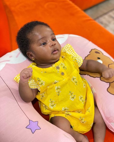 Cute Newborn Babies, New Borned Baby, One Month Old Baby Pictures, Cute Baby Pics, Fairytale Baby Shower, Newborn Black Babies, 5 Month Baby, Photo Bb