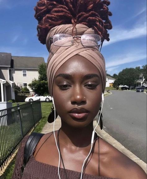 Headwrap Hairstyles, Head Wrap Styles, Hair Wrap Scarf, Hair Scarf Styles, Head Scarf Styles, Penteado Cabelo Curto, Hair Wraps, Locs Hairstyles, Headband Styles