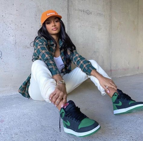 Supreme, Jordan 1s, Pine green, Retro High, Urban IG: 6kenza Outfits With Jordan 1s, Cute Outfits With Jordans, Jordan Outfits Womens, Outfits With Jordan 1s Fashion Styles, Jordan 1 Outfit Women, Streetwear Inspo, Jordan Outfits, Jordan 1s, Streetwear Fashion Women