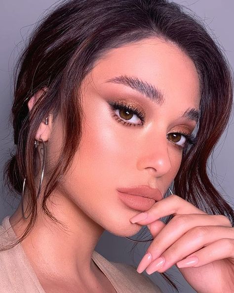 Makeup By Shani Baruch в Instagram: «Smokey eyes on my love @milanaismailovv ♥️ Makeup by @shanibaruch_makeup Hair by @tsah_tzah_zach_ventura_ . . . . @gade_israel…» Cool Warm Or Neutral Skin Tone, 60 Makeup, Best Powder Foundation, Neutral Skin, Neutral Skin Tone, Foundation For Oily Skin, Flawless Base, Media Makeup, Best Primer