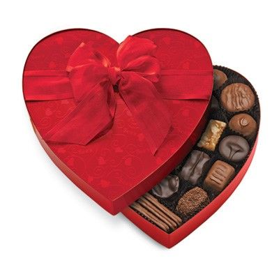 Catherine Barton on Twitter: "While 75% of chocolate purchases are made by women all year long, during the days and minutes before Valentine's Day, 75% of the chocolate purchases are made by men.  Over $1 billion of chocolate is purchased for Valentine's Day.… https://t.co/TVB8X3bUok" Chocolate Fountain Wedding, Valentine Chocolates, Chocolate San Valentin, Gluten Free Valentines, Sees Candies, Valentines Day Chocolates, Valentine Chocolate, Chocolate Brands, Heart Shape Box