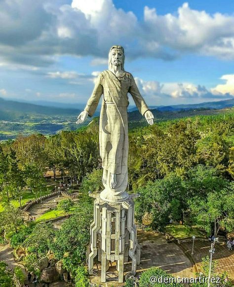 Honduras Art, Tegucigalpa Honduras, Honduras Travel, San Pedro Sula, 2560x1440 Wallpaper, Jesus Statue, Tegucigalpa, Leg Sleeve Tattoo, Leg Sleeve