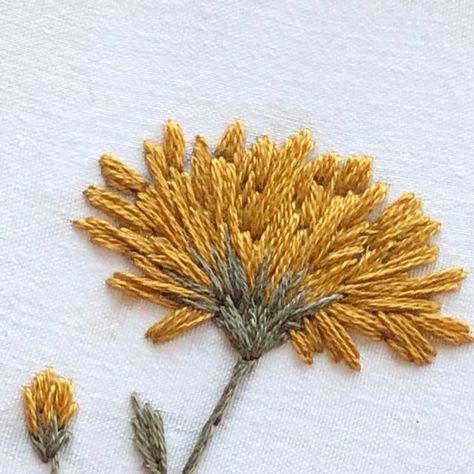 Chrysanthemum Flower Embroidery, Chrysanthemum Embroidery Pattern, Embroidery Chrysanthemum, November Birth Flowers, Embroidered Chrysanthemum, Chrysanthemum Embroidery, Souls Day, Embroidery Napkins, Primitive Stitchery