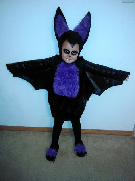 Kids Bat Makeup Halloween, Bat Halloween Makeup Kids, Bat Make Up For Kids, Bat Costume Makeup Kids, Bat Costume Face Paint, Halloween Bat Costume Women, Bat Halloween Costume Women, Diy Bat Costume Kids, Bat Makeup Halloween Kids