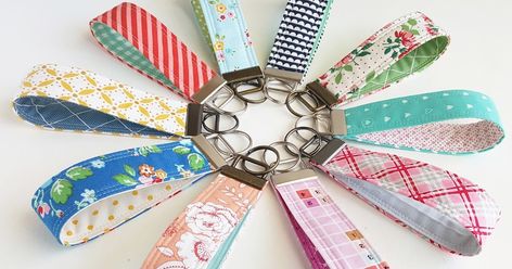 Today I am sharing a fun back to school project tutorial as a part of the Sew Much Fun Blog Hop.  This is a great DIY Gift or teacher gift!... Embroidered Key Fobs, Fabric Scrapes, Key Fob Tutorial, Patchwork Gifts, Diy Key Fob, Lanyard Tutorial, Key Fobs Diy, Fabric Key Fob, Fabric Keychain