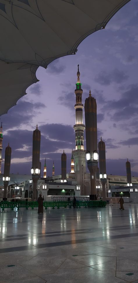 Masjid Al Nabawi Aesthetic, Madina Aesthic Pic, Lock Screen Video Wallpaper Aesthetic, Masjid Nabawi Aesthetic, Madina Sharif Beautiful Pic, Masjid An Nabawi, Medina Wallpaper, Al Masjid An Nabawi, Medina Mosque