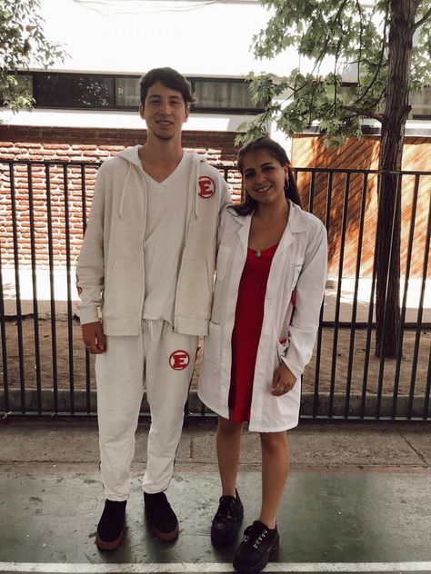 Hsm Costume Ideas, Couples Halloween Costume High School, Disney Channel Couple Costumes, Troy Bolton And Gabriella Montez Costume, Hsm Halloween Costumes, Troy And Gabriella Costume Halloween, Troy Bolton Costume, Troy And Gabriella Costume, Disney Channel Costumes