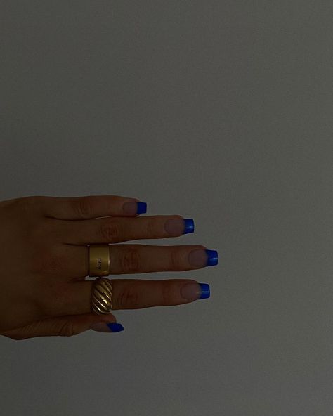 𝖇 𝖊 𝖙 𝖍 𝖆 𝖓 on Instagram: “electric 🦋” Solid Colour Nails, Nails Nail Art Designs, Aesthetic Ring, Art Nail Designs, Rings Aesthetic, Solid Color Nails, Necklace Chain Lengths, Fancy Pants, Chic Nails