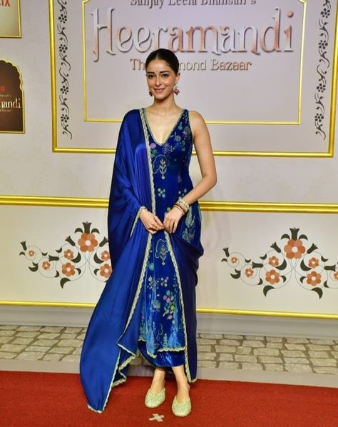 Best Dressed Celebrities at the Heeramandi Screening - Take a Look Now Heeramandi Dresses, Greek Salad Dressing, Best Dressed Celebrities, Greek Salad, Indian Aesthetic, Dresses Indian, Designer Dresses Indian, Celebrity Dresses, Best Dressed