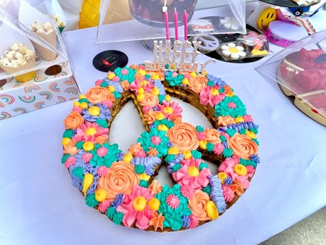 Peace Sign Cookie Cake, Peace Sign Cupcake Cake, Peace Sign Cake Ideas, Peace Sign Birthday Party Ideas, Peace Out Cake, Peace Out Party Theme, Peace Out Single Digits Im 10 Cake, Groovy Cookie Cake, 70s Theme Birthday Cake