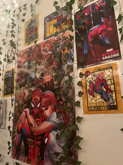 Room Inspo Spiderman, Spiderman Themed Room, Spiderman Bedroom Aesthetic, Spider Man Room Aesthetic, Spiderman Room Aesthetic, Spider-man Room, Spider Man Room, Spiderman Themed Bedroom, Spiderman Room Ideas