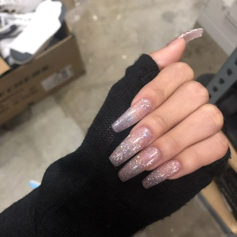 Acrylic Nails Sparkle, Glittery Acrylic Nails, Pink Sparkle Nails, Sparkly Acrylic Nails, Clear Glitter Nails, Nails Sparkly, Long Almond Nails, Clear Acrylic Nails, Nails Sparkle