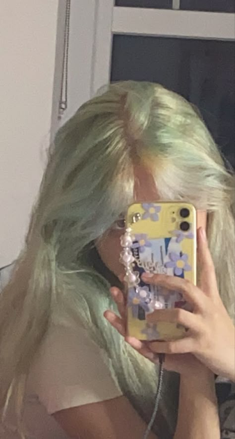 Blonde And Mint Green Hair, Sage Green Highlights Hair, Mint Green Hair Aesthetic, Sage Hair Color, Light Green Hair Dye, Light Green Hair Aesthetic, Light Green Hair Color, Blonde Hair With Green Highlights, Pale Green Hair