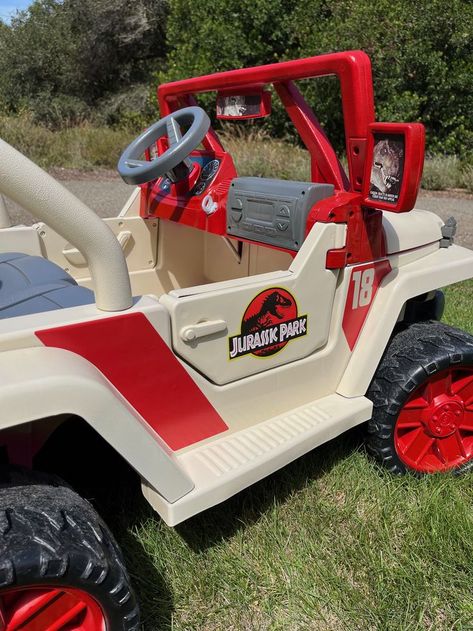 Barbie Jeep Makeover, Jurassic Park Cozy Coupe, Power Wheels Makeover, Barbie Power Wheels, Jurassic Park Car, Jeep Bed, Cozy Coupe Makeover, Power Wheels Jeep, Jurassic Park Jeep