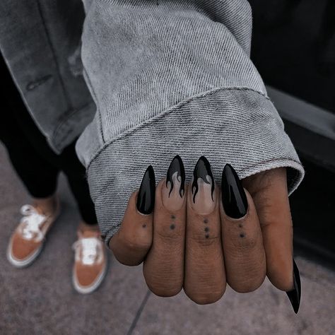 French Tip Nails Long White, Black Gothic Nail Designs, Black Rock Nails, Edgy Almond Nails Designs, Rock Chic Nails, Black Nail Designs Emo, Nickelback Nails, Almond Acrylic Nails Goth, Alternative Summer Nails