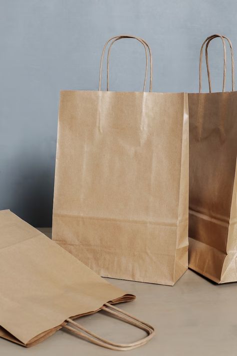 Paper Bags Aesthetic, Custom Paper Bags, Packaging Design Ideas, Food Photoshoot, Bakery Packaging, Kraft Bag, Food Storage Bags, Luxury Packaging, Packaging Solutions