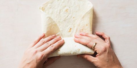 This technique will show you how to fold a wrap properly, so your sandwich fillings can rest safely inside of a tortilla. Fold A Burrito, Turkey Enchiladas, Turkey Wraps, Chicken Wrap Recipes, Lunch Wraps, Sandwich Wraps, Breakfast Wraps, Sandwich Fillings, Salad Wraps