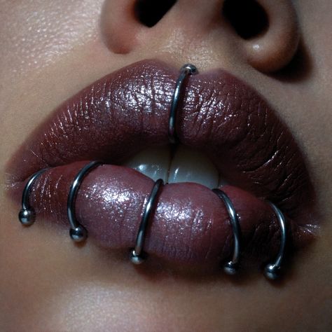 ISAMAYA BEAUTY on Instagram: “Use INDUSTRIAL COLOUR PIGMENTS for stand out lips 💋⁠ ⁠ Shop the INDUSTRIAL collection at ISAMAYA.COM | @Farfetch | @theofficialselfridges…” Mouth Piercings, Dream Pictures, Cyberpunk Aesthetic, Makeup Eye Looks, Lip Piercing, Editorial Makeup, Piercing Tattoo, Cute Makeup, Makeup Inspo