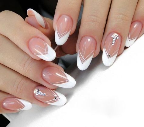 50 Cute Fall 2023 Nail Designs to Inspire You | Nails Art Ideas | Nail Manicure Bridal Nails Designs, Bridal Nail Art, French Manicure Nails, Fancy Nails Designs, Nails Design With Rhinestones, Classy Acrylic Nails, Makijaż Smokey Eye, Nail Art Designs Videos, Acrylic Coffin