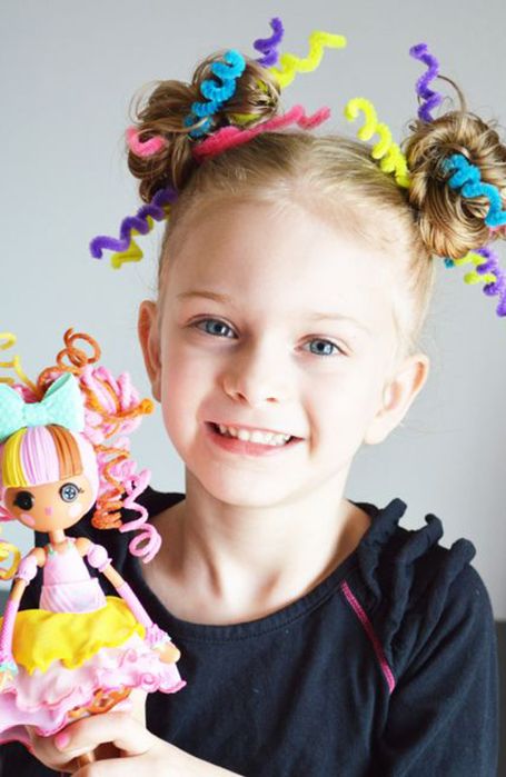 Wacky Outfit Day At School, Easy Diy Crazy Hair Day Ideas, Wacky Hair Day Ideas Dr Seuss, Crazy Hair Day Kindergarten Girl, Mad Hair Day Ideas, Dr Seuss Hairstyles Girls Ideas, Preschool Crazy Hair Day Ideas, Crazy Hair Braids, Crazy Hair Day Long Hair