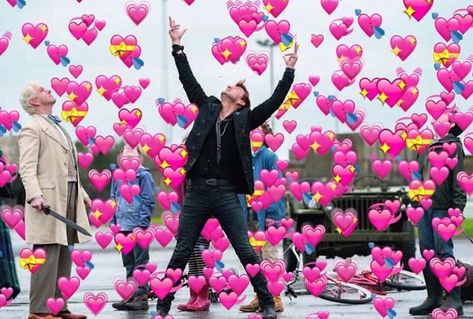 Heart Meme, Cute Love Memes, Good Omens Book, Im Proud Of You, Ange Demon, Game Of Thrones Art, Good Omens, Michael Sheen, Avengers Memes