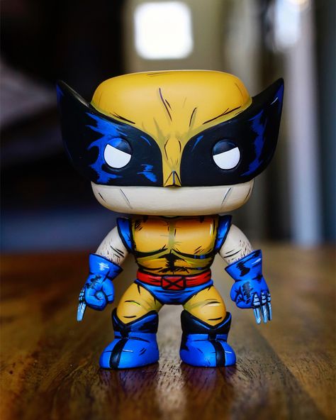 Custom Funko Pop Wolverine by @abbernaffy_customs Wolverine Funko Pop, Pop Shelf, Avengers Anime, Funko Pop List, Funko Pop Display, Pop Figurine, Funko Pop Dolls, Pop Custom, Funk Pop